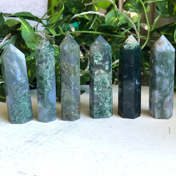 Green Moss Agate stone crystal healing tower pyramid point obelisk wand rock - Picture 12 of 15